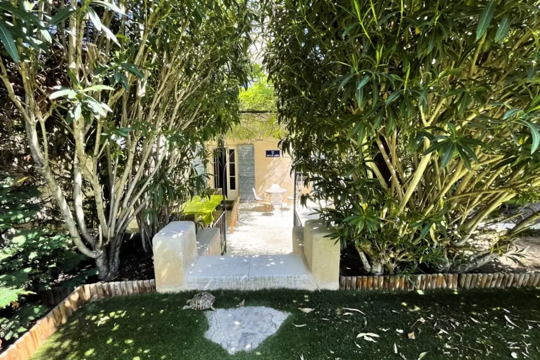 Charmante Maison De Village Avec Piscine Et Terrasse Ombragée