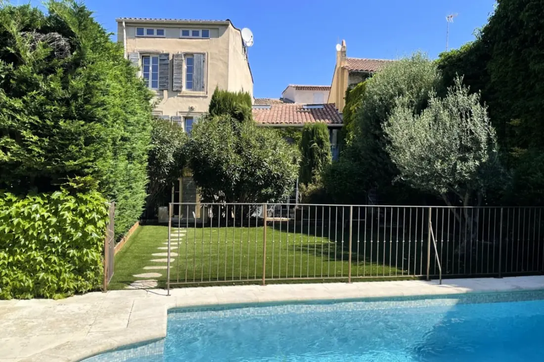 Charmante Maison De Village Avec Piscine Et Terrasse Ombragée