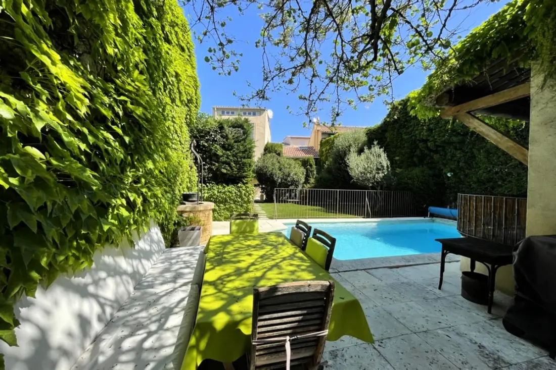 Charmante Maison De Village Avec Piscine Et Terrasse Ombragée