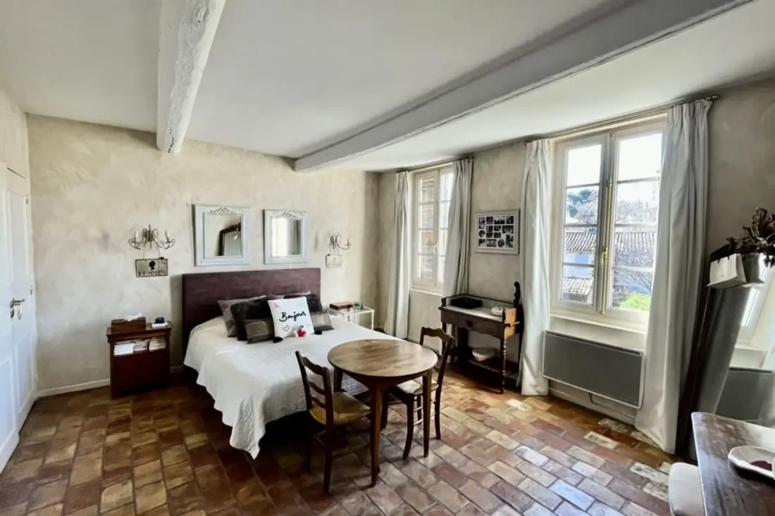 Charmante Maison De Village Avec Piscine Et Terrasse Ombragée