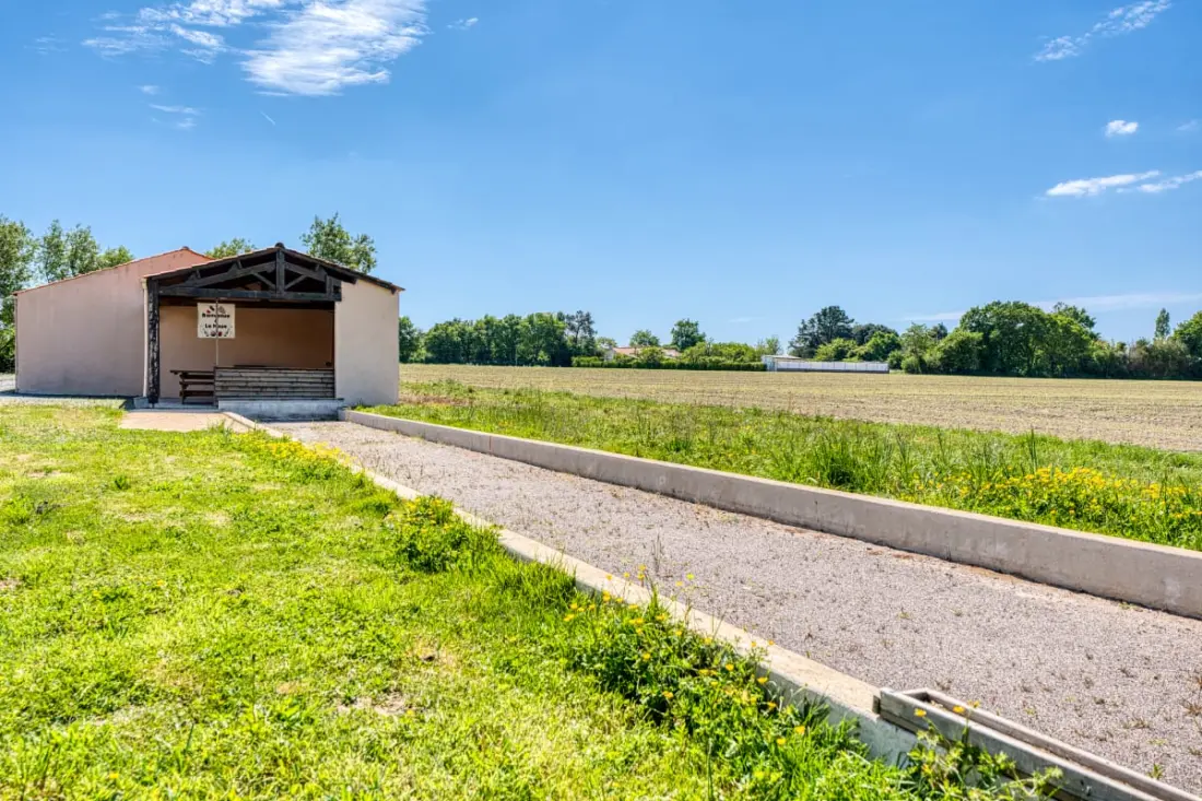 Villa Les Hauts Du Lac : 15 Pers, Piscine, Spa, Pétanque &amp; Lac