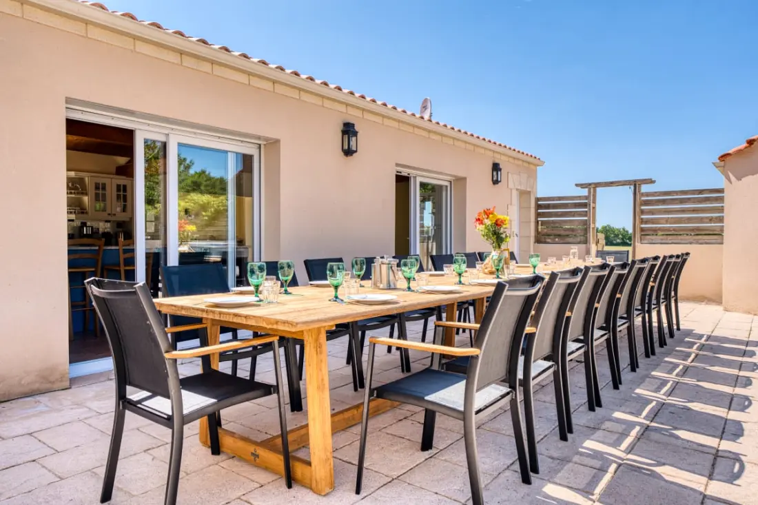 Villa Les Hauts Du Lac : 15 Pers, Piscine, Spa, Pétanque &amp; Lac