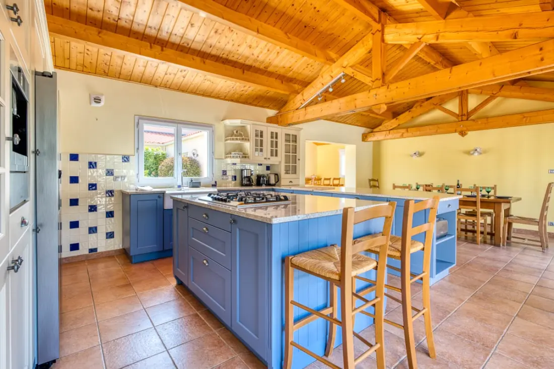 Villa Les Hauts Du Lac : 15 Pers, Piscine, Spa, Pétanque &amp; Lac