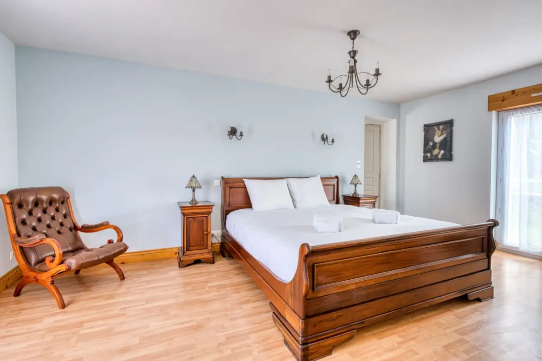 Villa Les Hauts Du Lac : 15 Pers, Piscine, Spa, Pétanque &amp; Lac