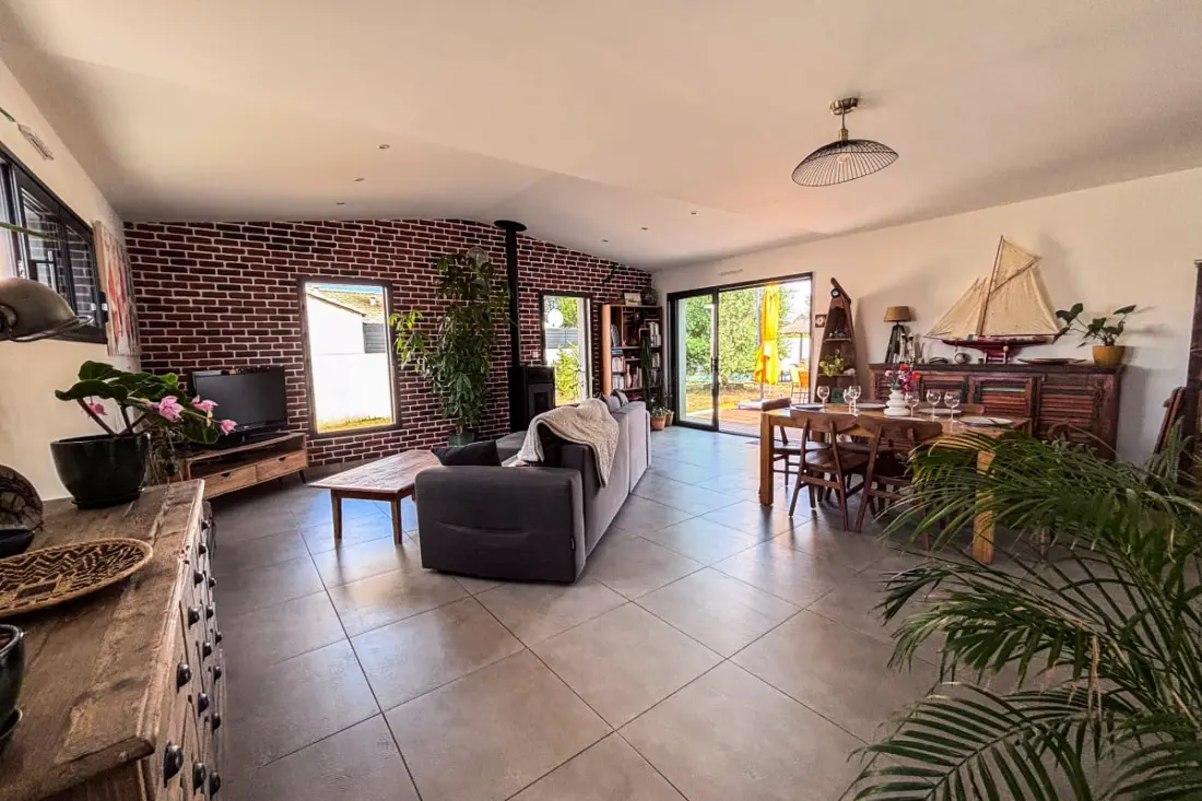Villa Terra Nova : Piscine Chauffée, Jacuzzi &amp; Nature, 10min Océan, 8p