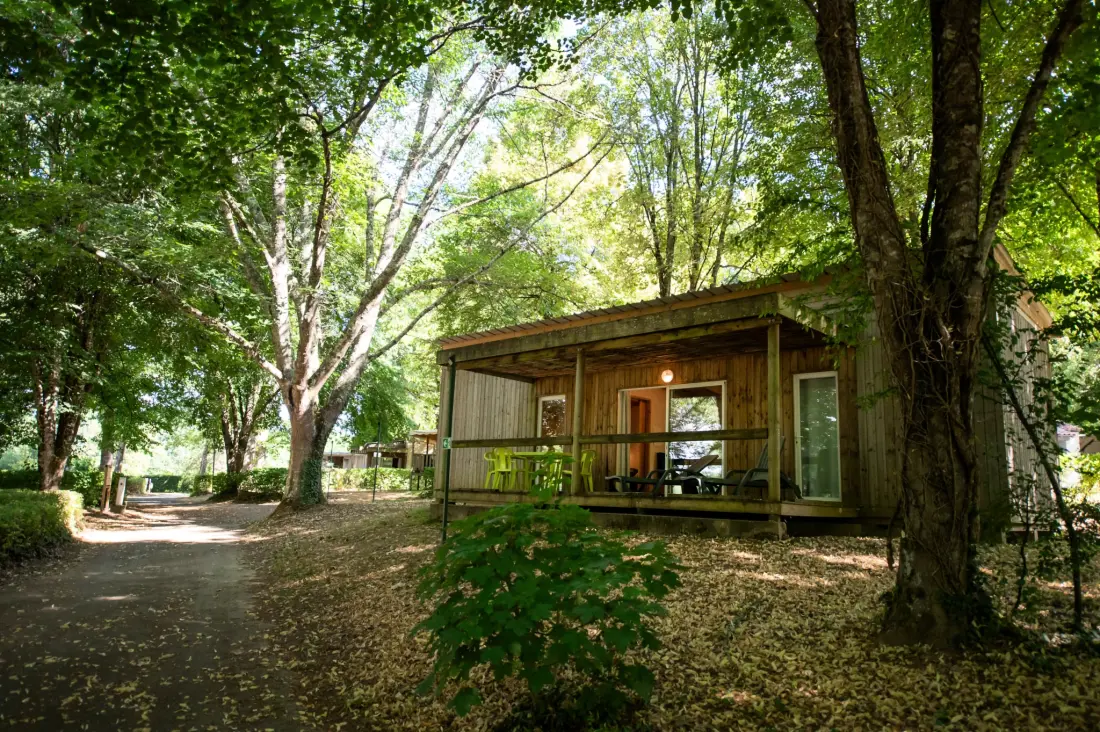 Flower Camping de Rouffiac 3 étoiles★★★