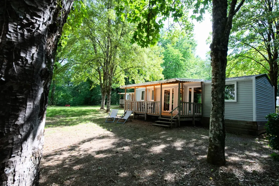 Flower Camping de Rouffiac 3 étoiles★★★