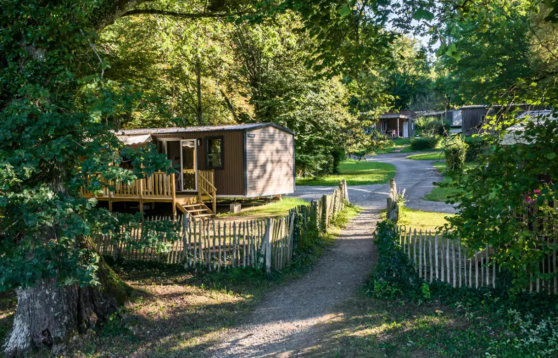 Flower Camping de Rouffiac 3 étoiles★★★