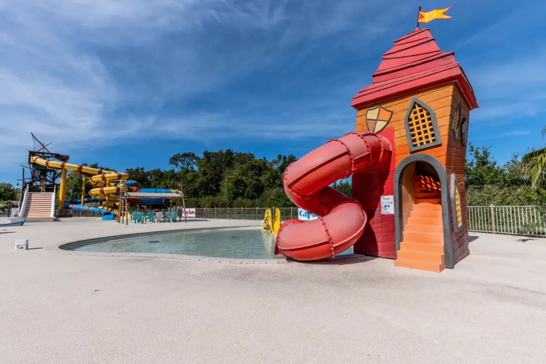 Capfun, 5 étoiles, 64 M² Avec Piscine Et Terrasse