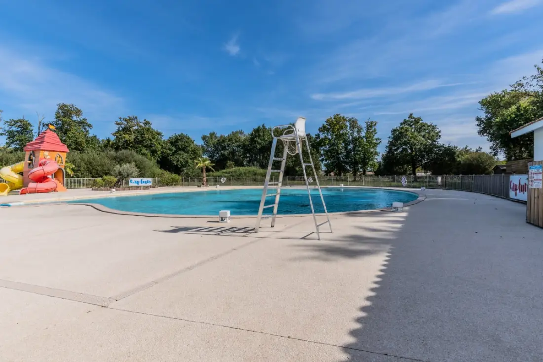 Capfun, 5 étoiles, 64 M² Avec Piscine Et Terrasse
