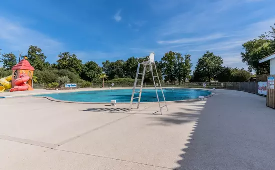 Capfun, 5 étoiles, 64 M² Avec Piscine Et Terrasse