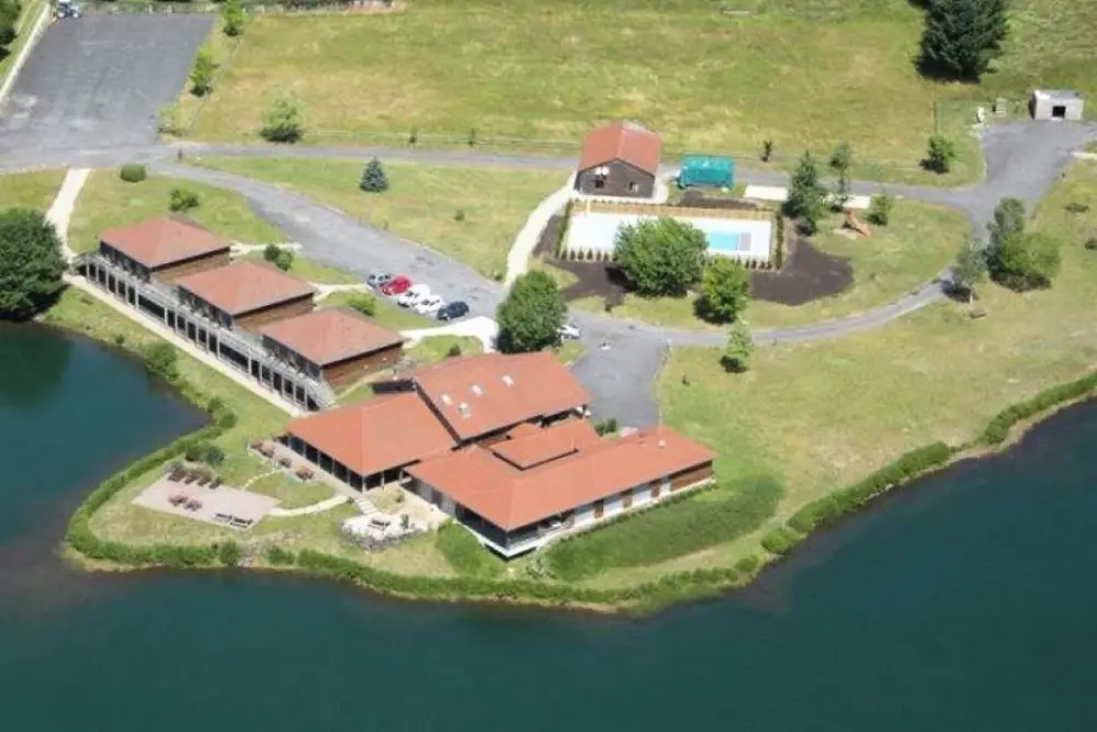Hôtel du Lac des Graves2 étoiles★★