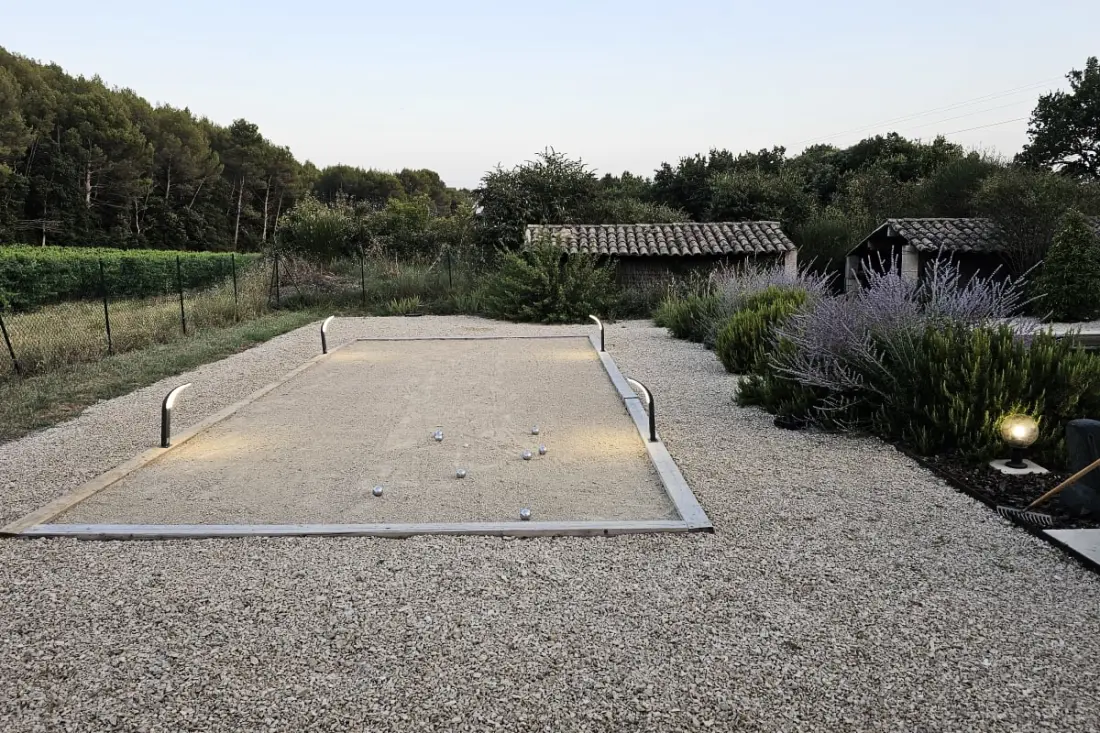Maison Des Vignes : Piscine Et Charme à Lauris
