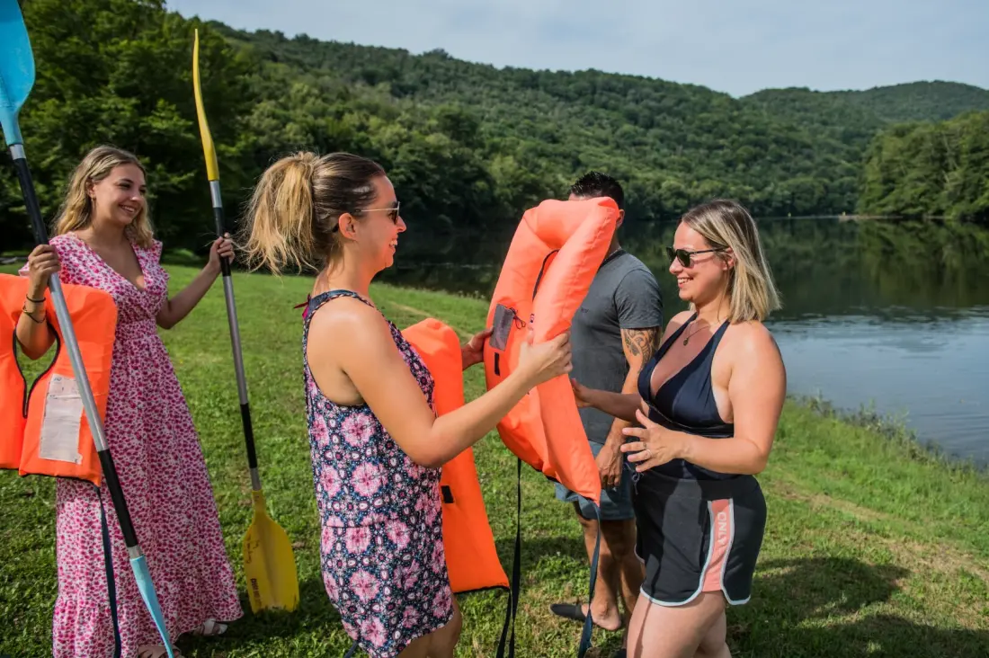 Camping maeva Escapades Le Lac Laval-de-Cère 3 étoiles★★★