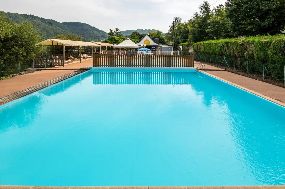 Camping maeva Escapades Le Lac Laval-de-Cère 3 étoiles★★★
