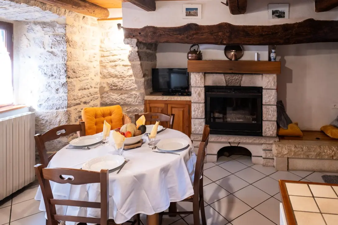 Gîte de France Gîte agnès 2/3 personnes 2 épis