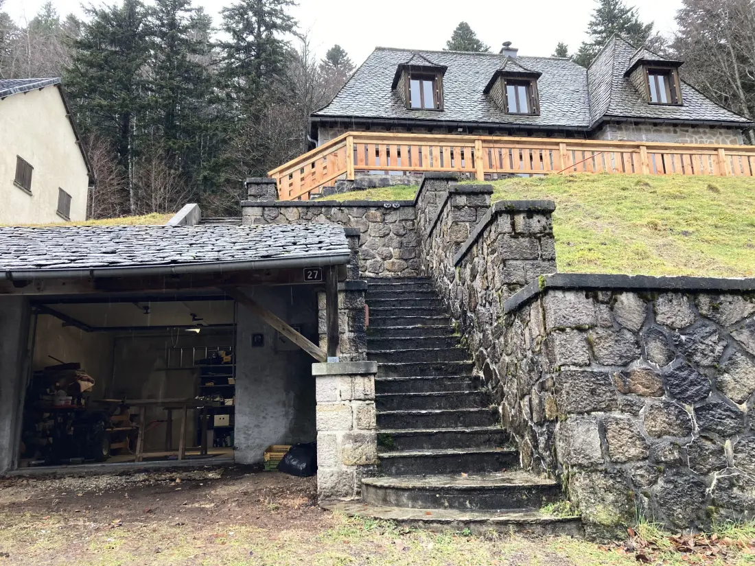 Maison à Laveissiere