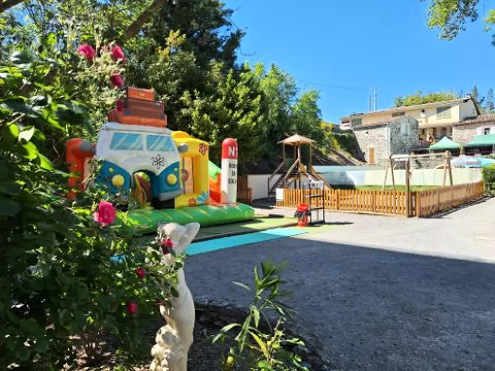 Camping Les Rives D'Auzon 3 étoiles★★★