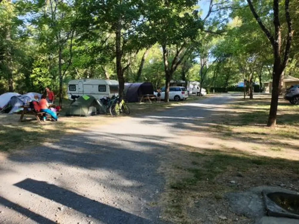 Camping Les Rives D'Auzon 3 étoiles★★★