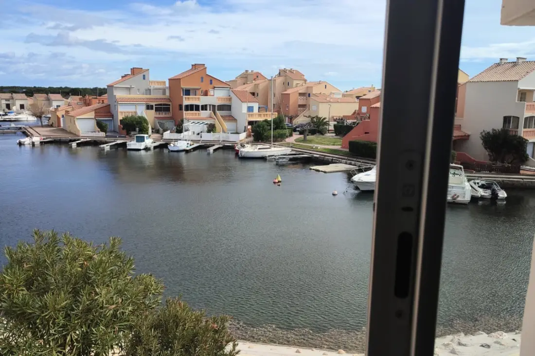 Appartement Avec Piscine Et Parking à Le Barcarès