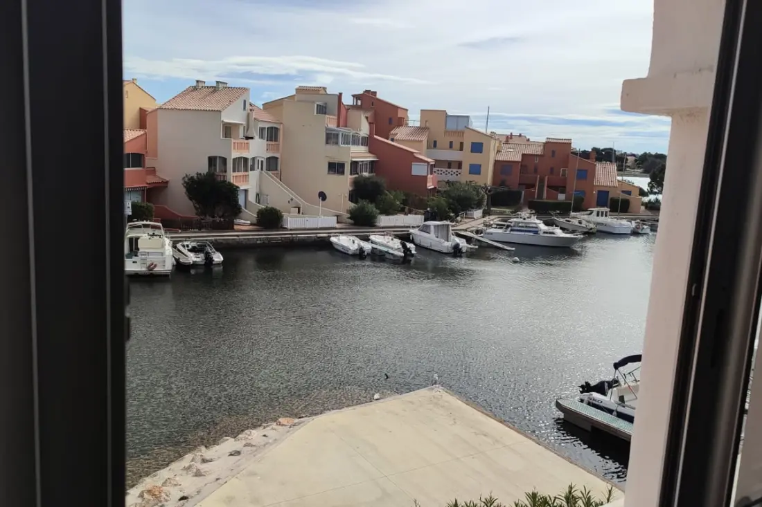 Appartement Avec Piscine Et Parking à Le Barcarès