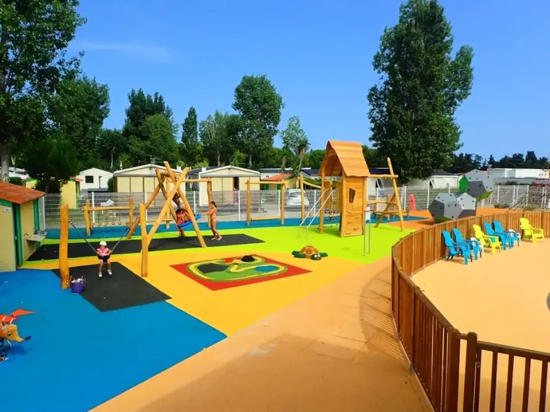 Camping Paradis Nai'a Village 4 étoiles★★★★