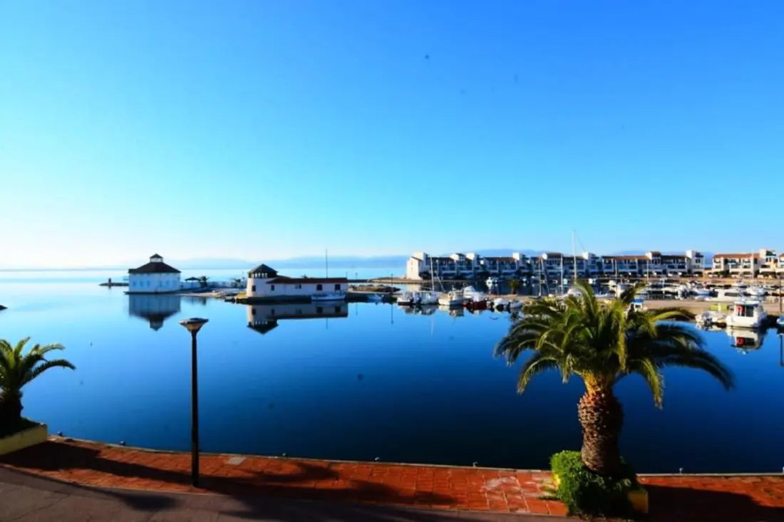 Beau Cocon Avec Piscine Partagée à Le Barcarès
