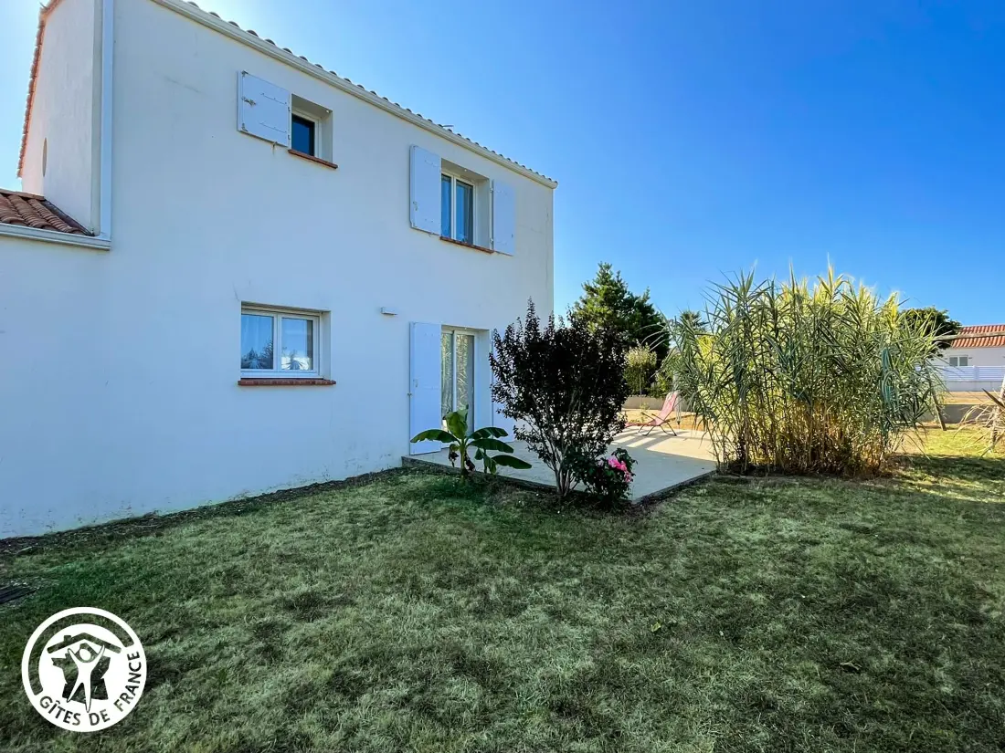 Maison de Vacances LE BERNARD 10