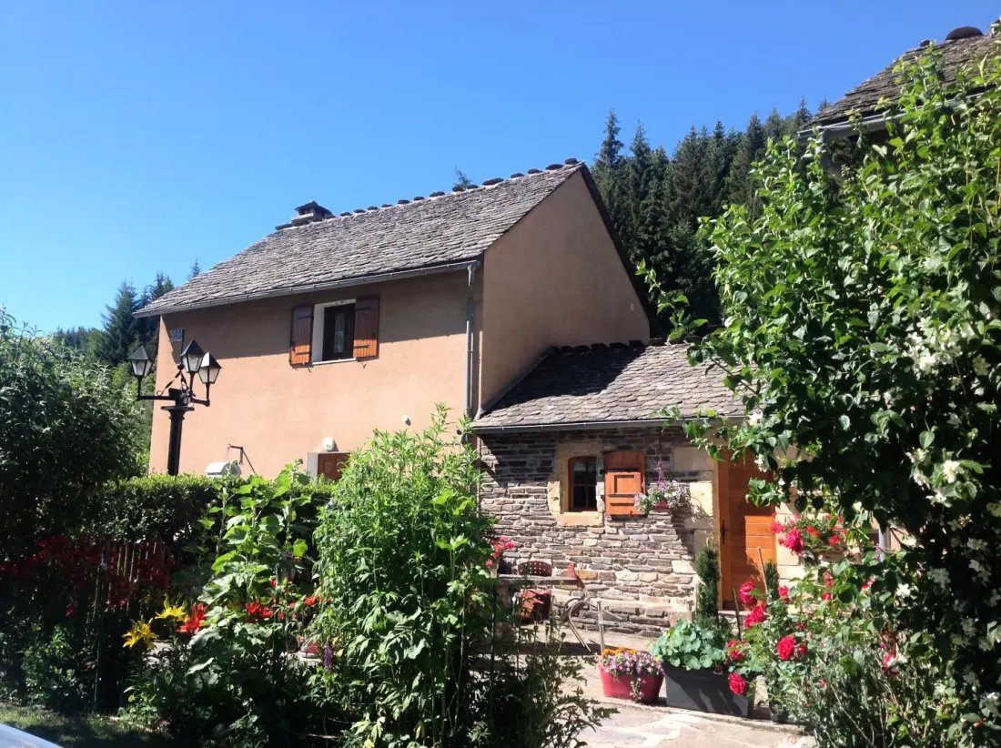 Gîte de France "le mas d'hillaire" 2/4 personnes à saint jean du bleymard 3 épis