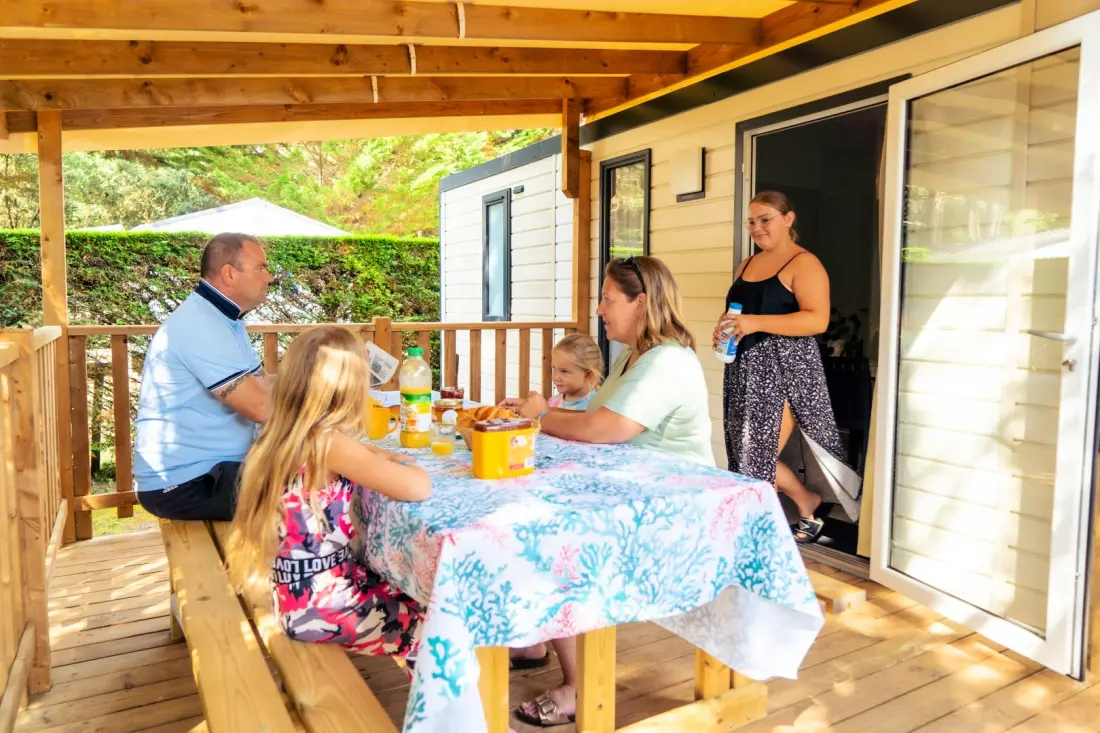 Camping Au Val de Loire en Ré 4 étoiles★★★★