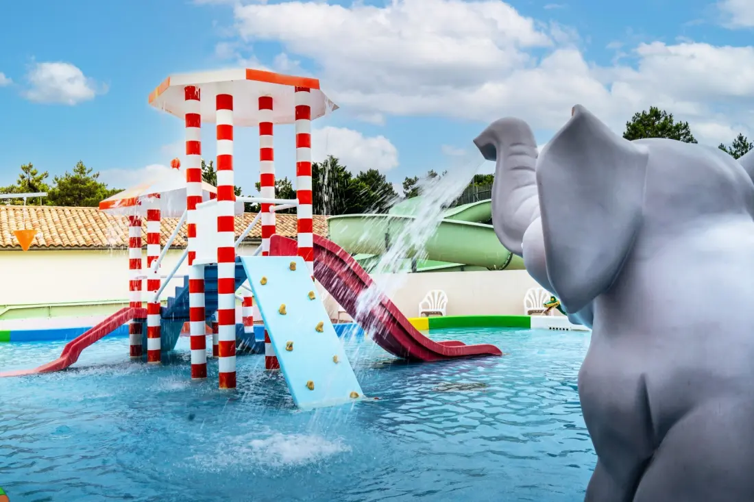 Camping Au Val de Loire en Ré 4 étoiles★★★★