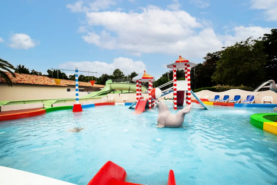 Camping Au Val de Loire en Ré 4 étoiles★★★★