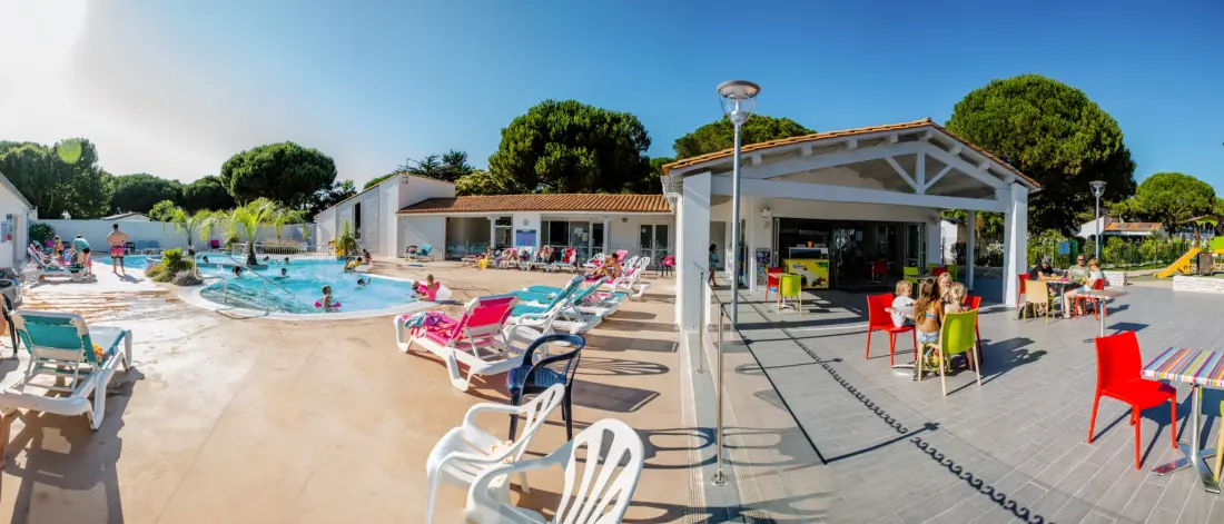Camping LES VARENNES 4 étoiles★★★★
