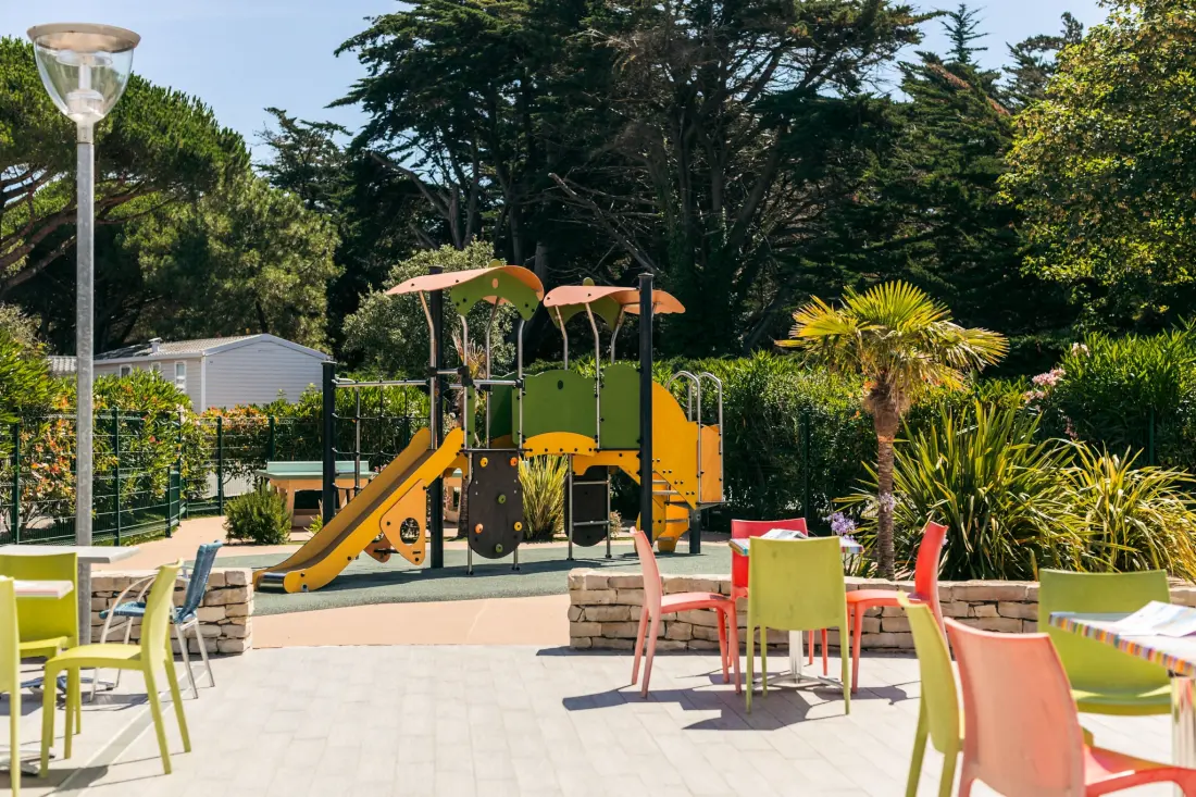 Camping LES VARENNES 4 étoiles★★★★
