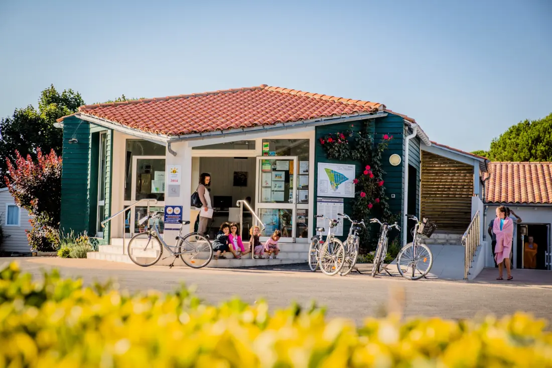 Camping LES VARENNES 4 étoiles★★★★