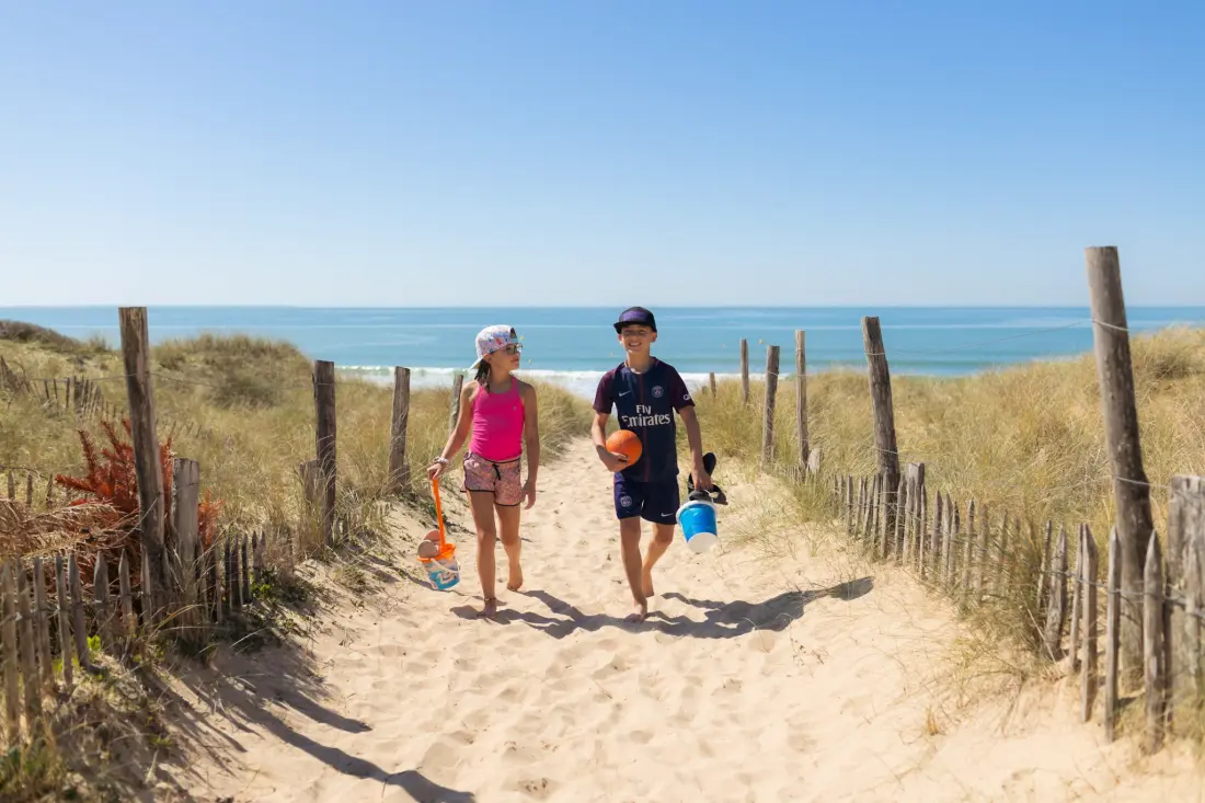 Camping LES VARENNES 4 étoiles★★★★