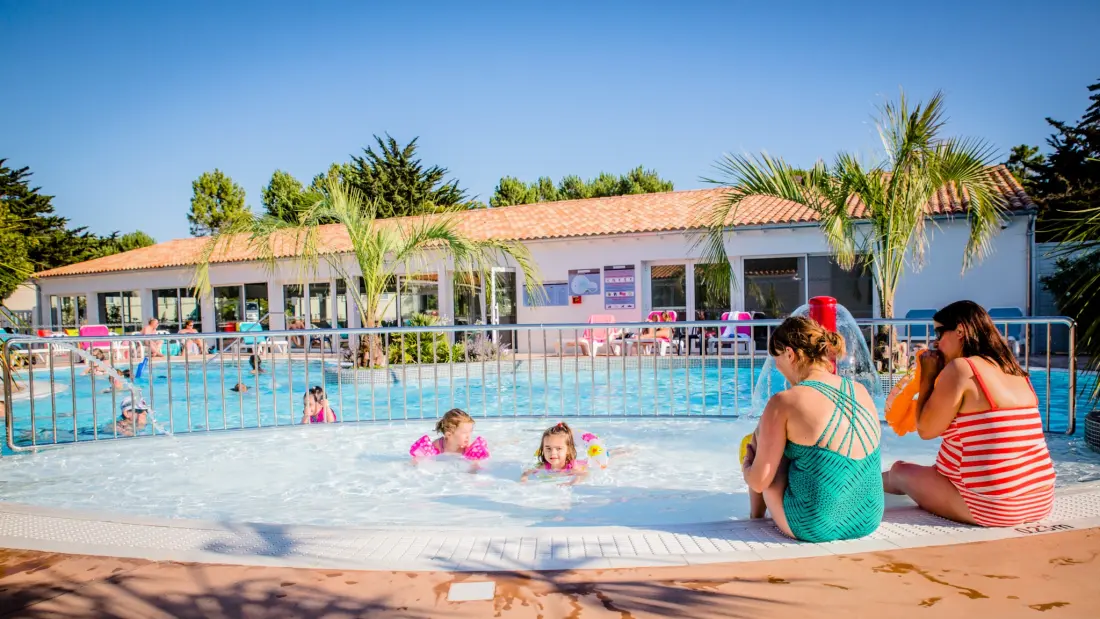 Camping LES VARENNES 4 étoiles★★★★