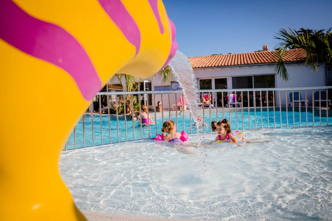 Camping LES VARENNES 4 étoiles★★★★