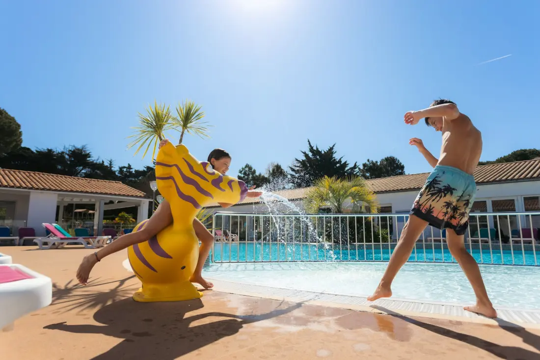 Camping LES VARENNES 4 étoiles★★★★