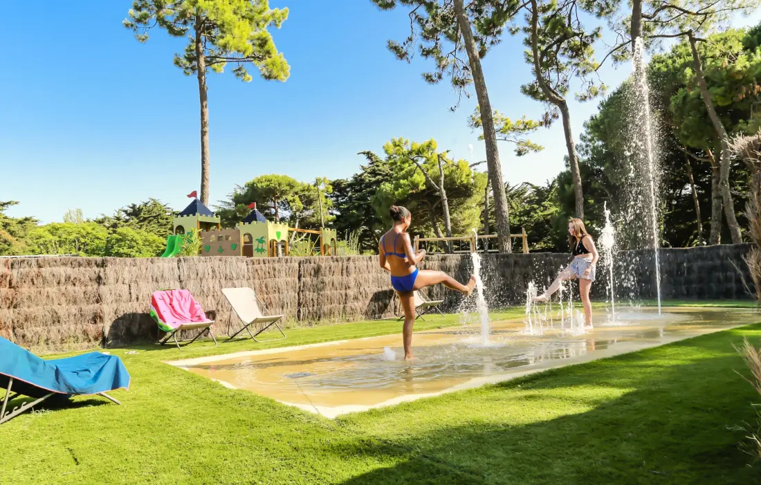 Flower Camping Tamarins Plage  4 étoiles★★★★