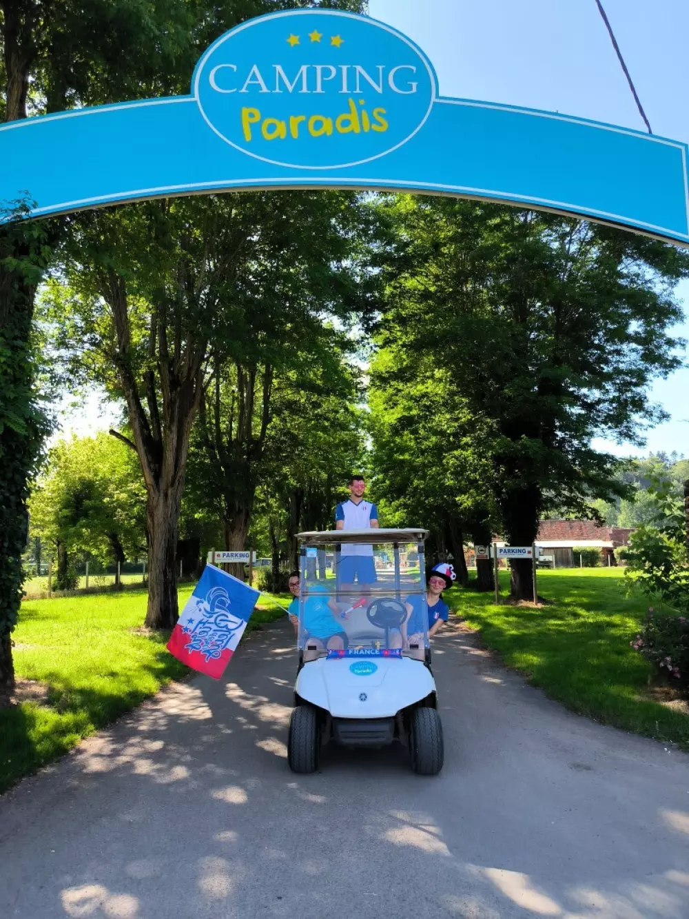 Camping Paradis Le Rocher de la Granelle 3 étoiles★★★