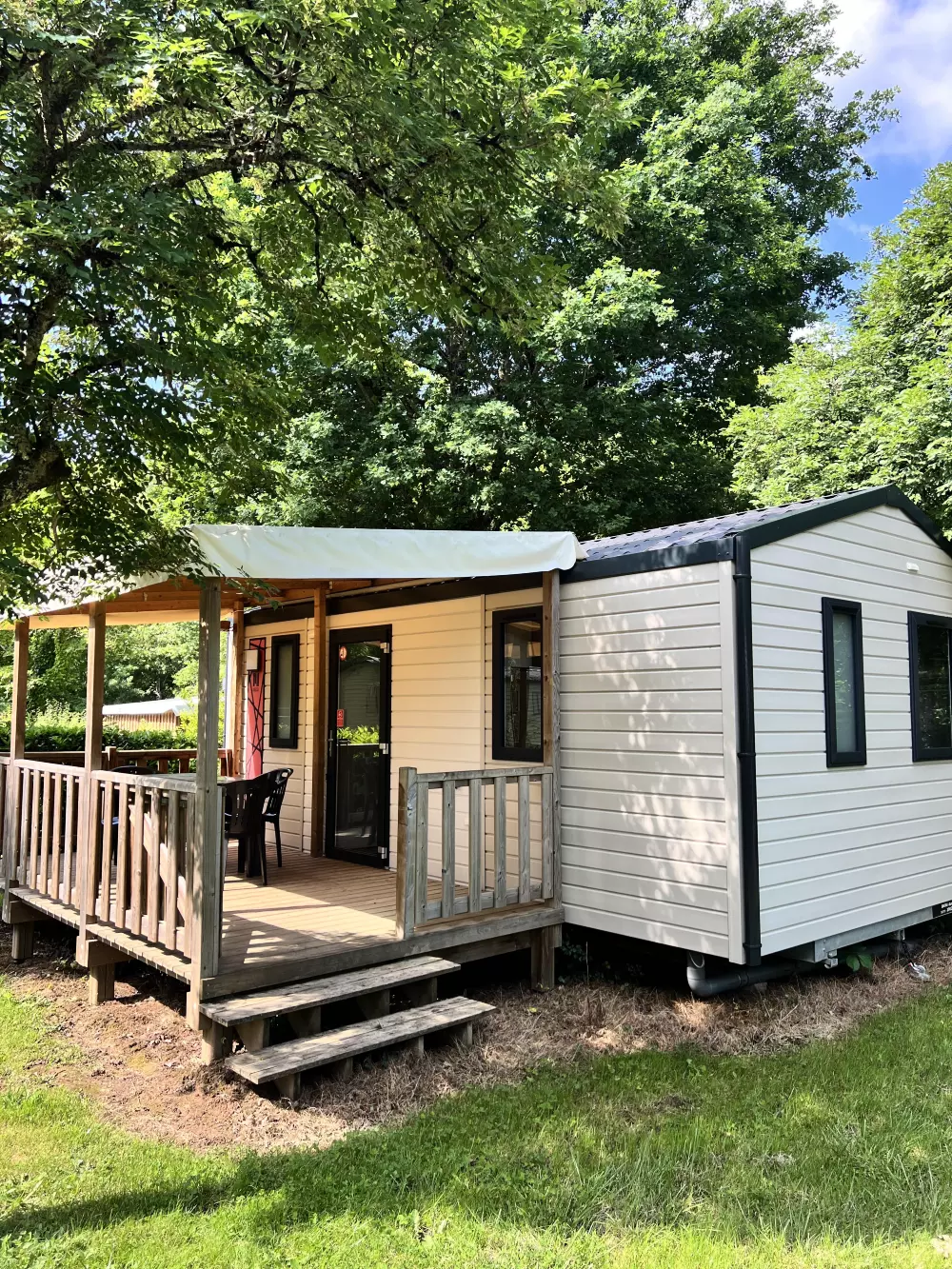 Camping Paradis Le Rocher de la Granelle 3 étoiles★★★