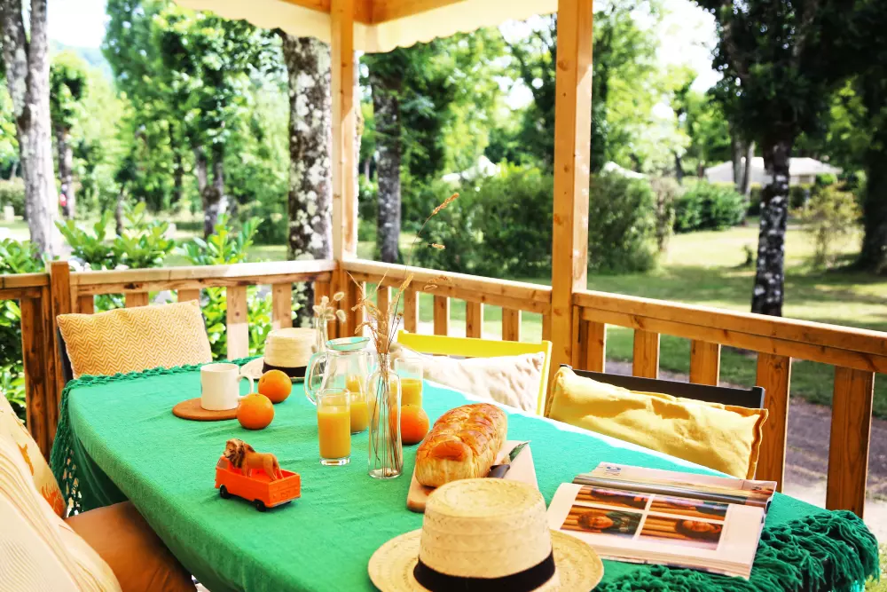 Camping Paradis Le Rocher de la Granelle 3 étoiles★★★