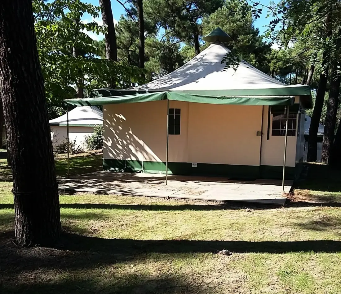 Camping Paradis Le Rocher de la Granelle 3 étoiles★★★