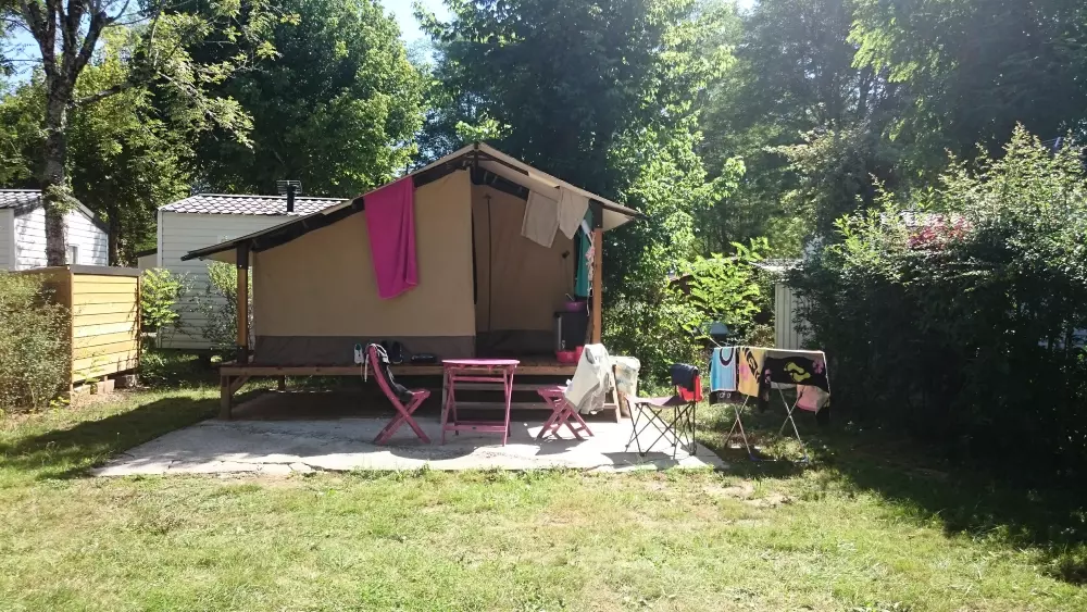 Camping Paradis Le Rocher de la Granelle 3 étoiles★★★