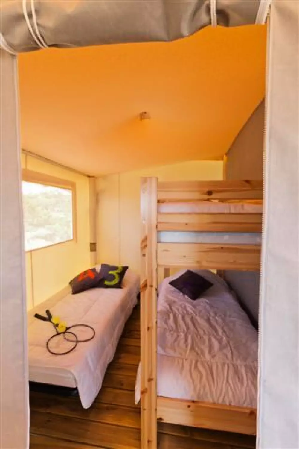 Camping Paradis Le Rocher de la Granelle 3 étoiles★★★