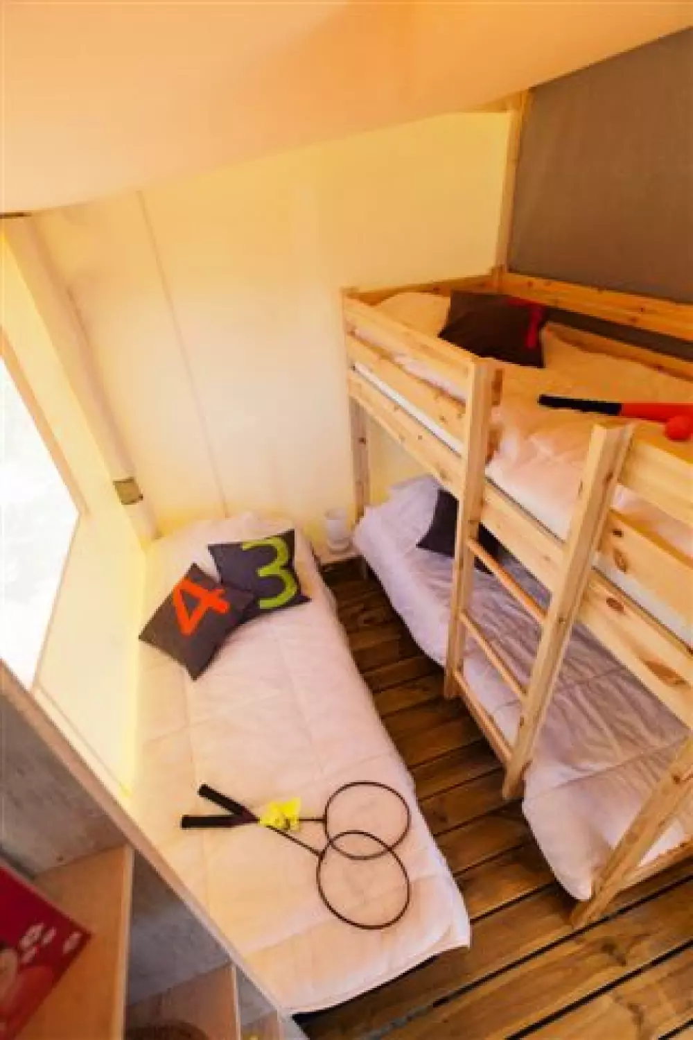 Camping Paradis Le Rocher de la Granelle 3 étoiles★★★