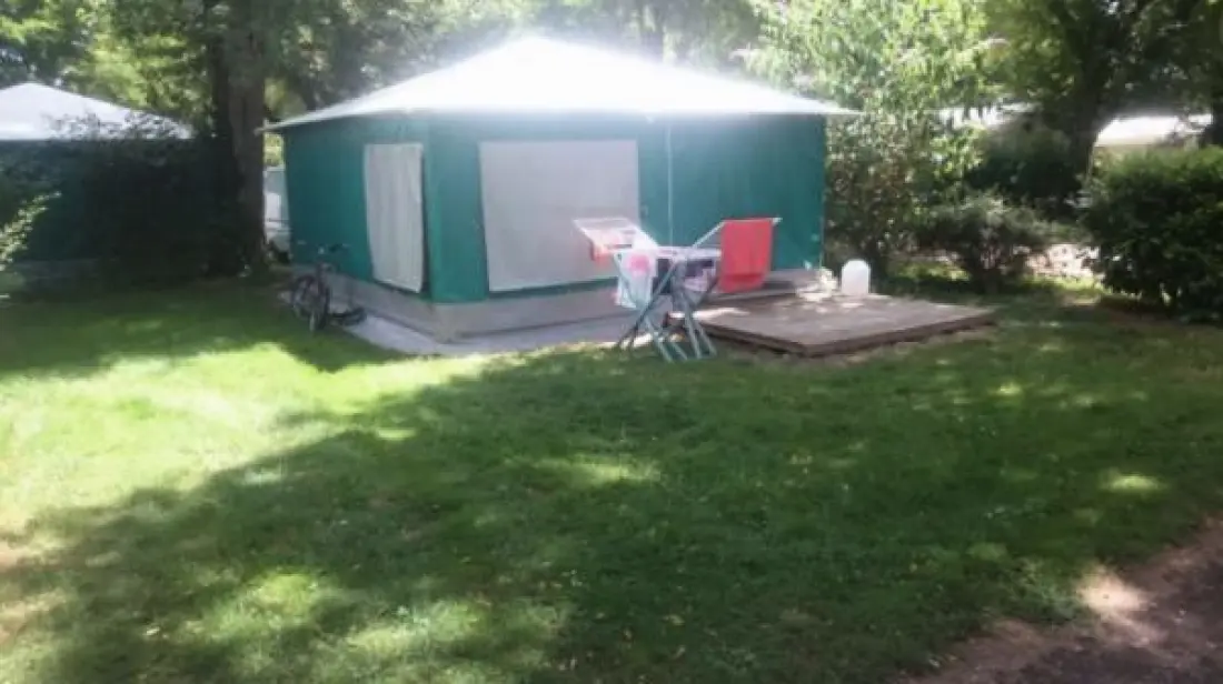 Camping Paradis Le Rocher de la Granelle 3 étoiles★★★