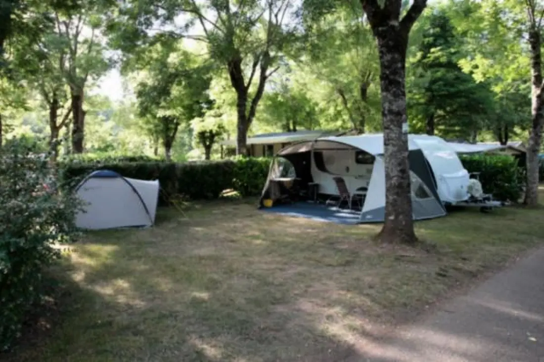 Camping Paradis Le Rocher de la Granelle 3 étoiles★★★