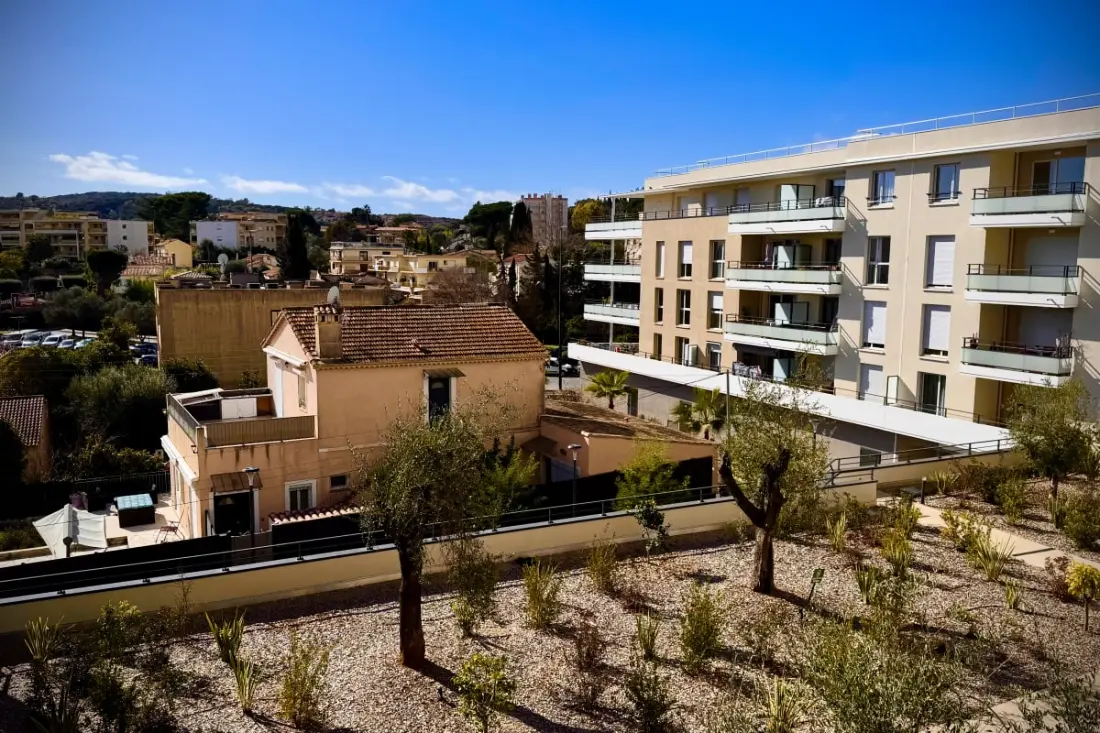 Charmant 3 Pièces Situé Au Cannet, Proche Cannes